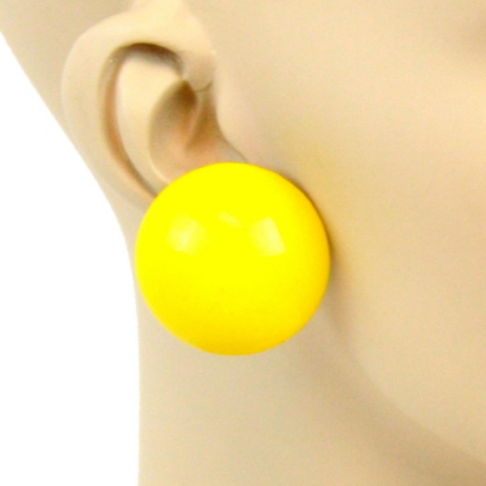 "Diva Dot" Earrings
